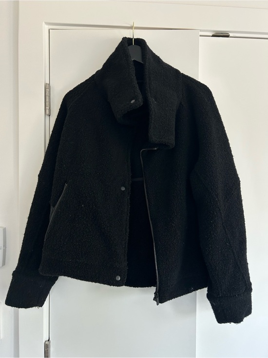 lululemon athletica Jackets & Blazers - lululemon athletica Black Teddy Jacket